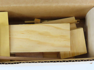 HO Scale Main Line Models Kit BC-19 GN Great Northern 42' Wood Box Car #51699