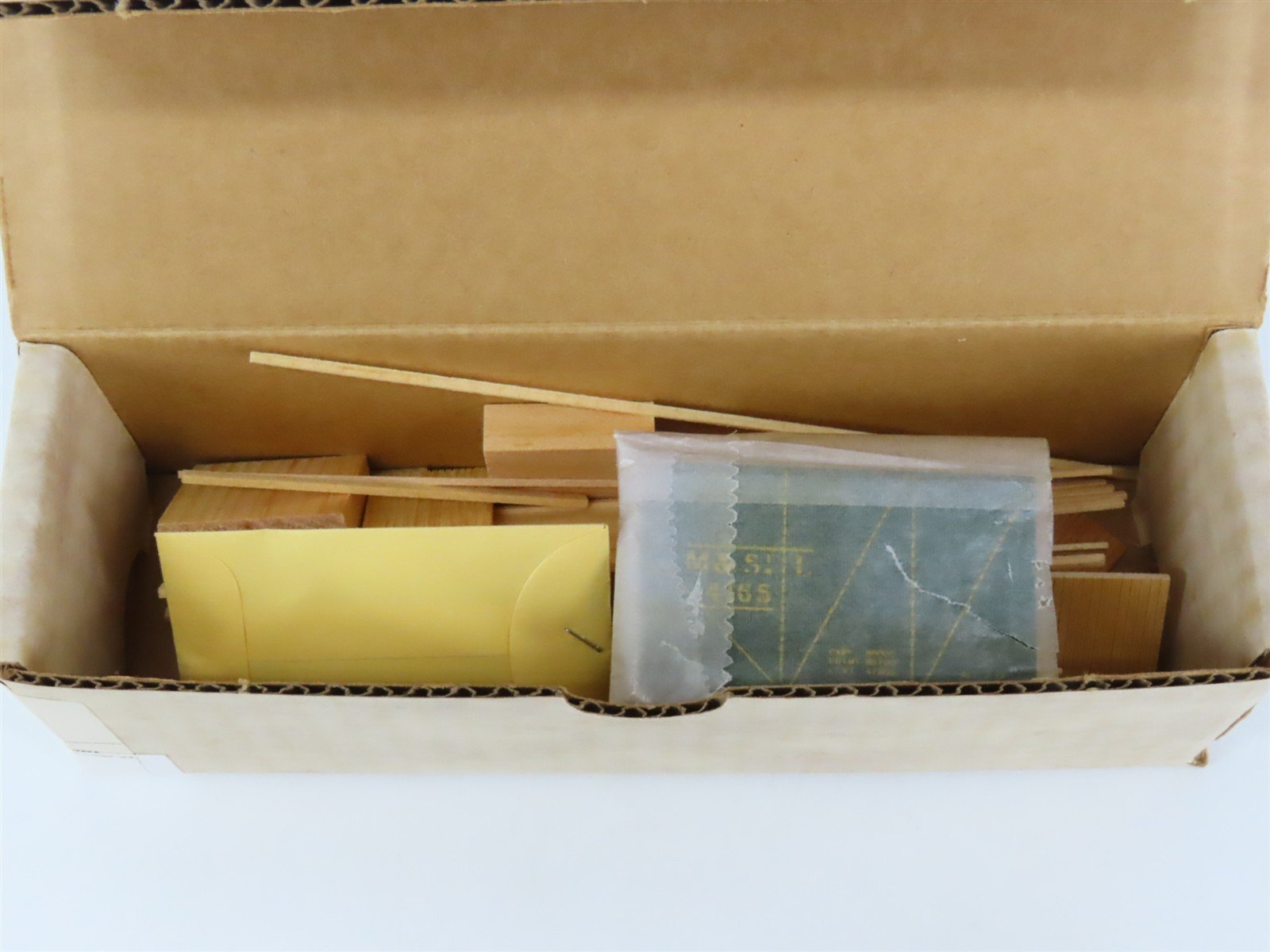 HO Main Line Models Kit BC-12 M&STL Minneapolis & St Louis 40' Box Car #4165