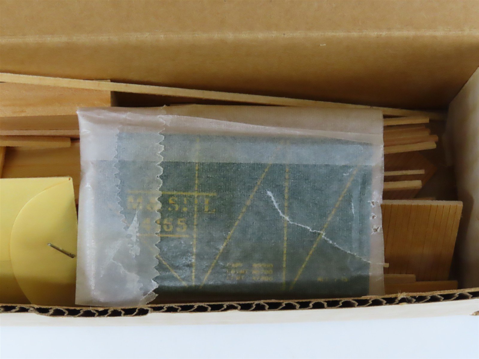 HO Main Line Models Kit BC-12 M&STL Minneapolis & St Louis 40' Box Car #4165