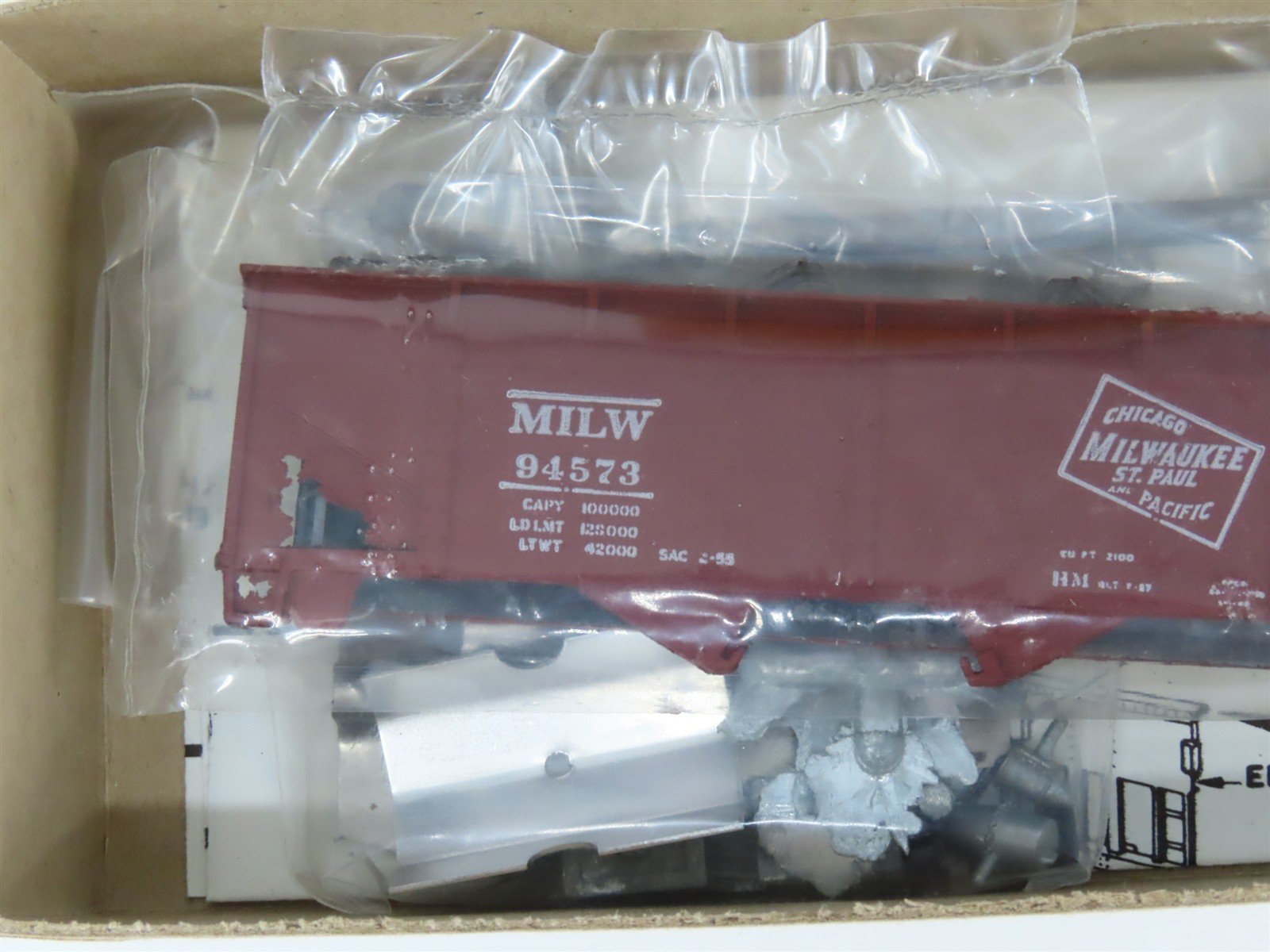 HO Scale Ulrich Kit 126 MILW Milwaukee Road 2-Bay Open Hopper #94573