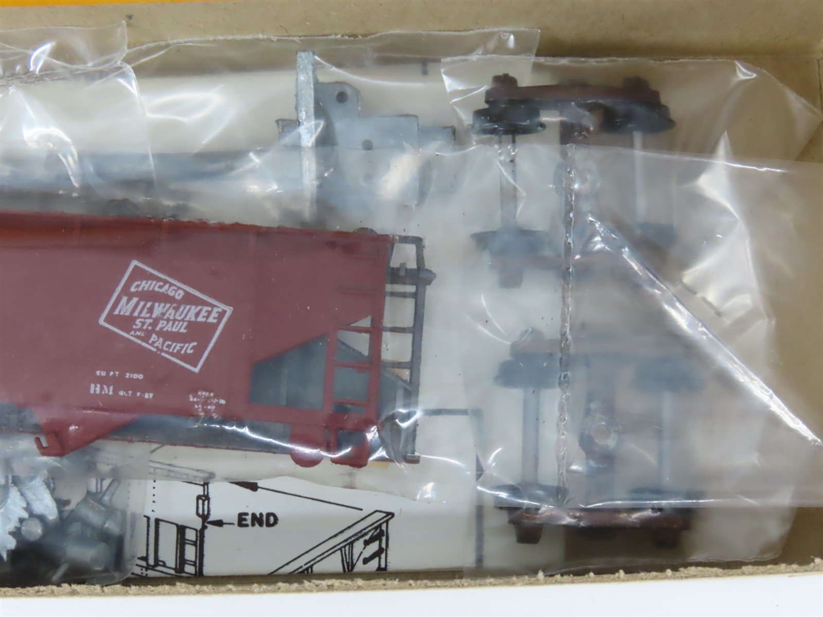 HO Scale Ulrich Kit 126 MILW Milwaukee Road 2-Bay Open Hopper #94573