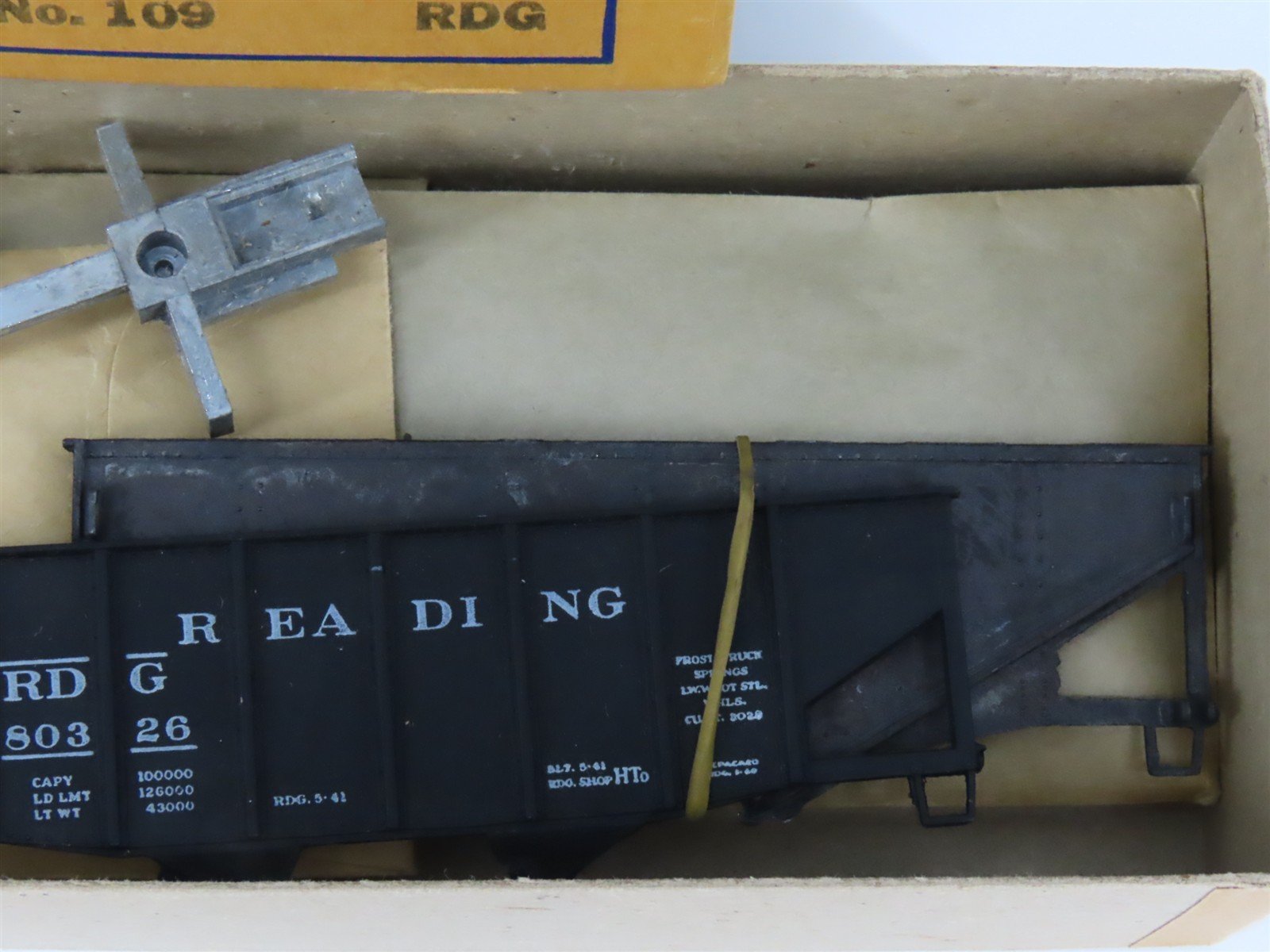 HO Scale Ulrich Kit No 109 RDG Reading 2-Bay Open Hopper #80326