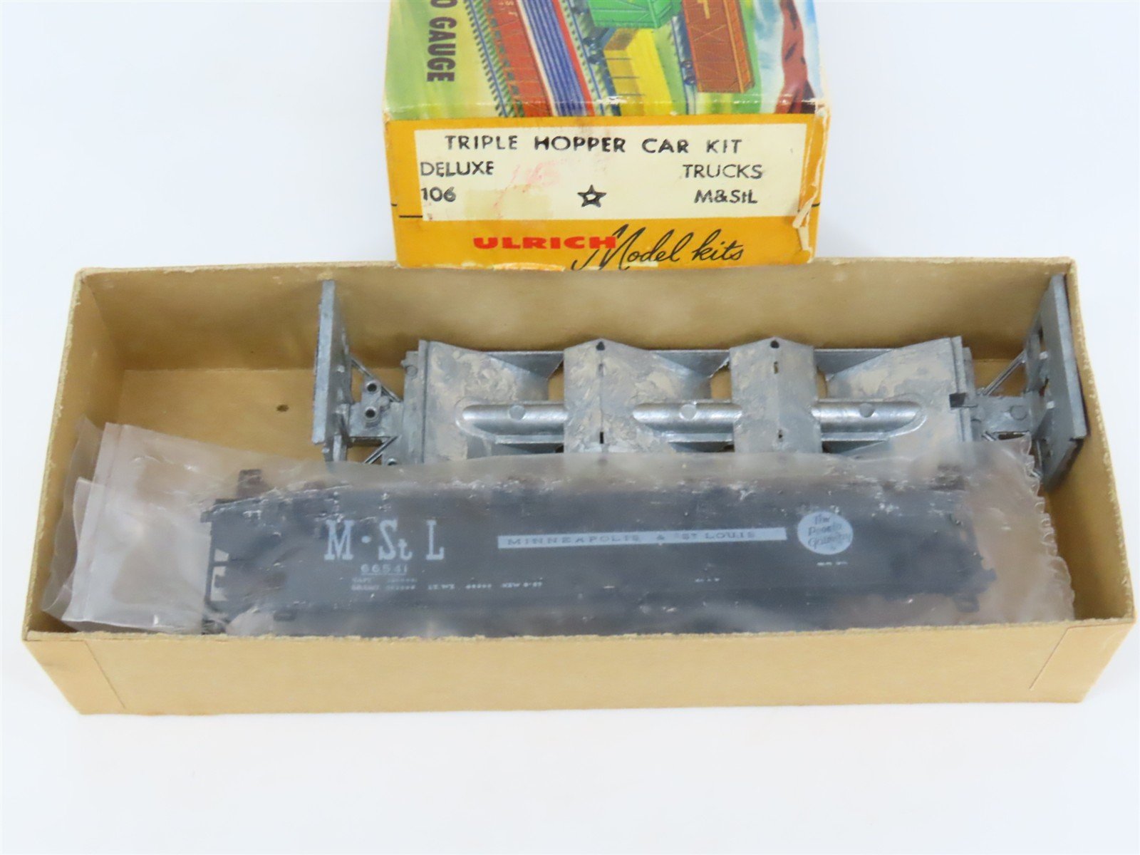 HO Scale Ulrich Kit 106 M&StL Minneapolis & St Louis 3-Bay Hopper #66541