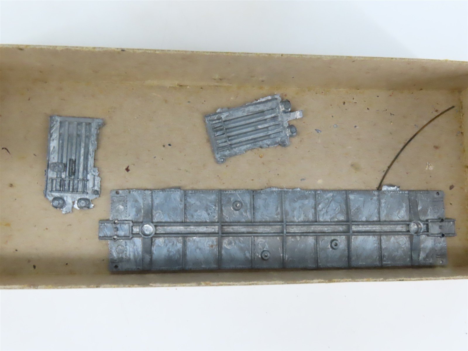 HO Scale Roundhouse Kit G-202T IC Illinois Central Railroad 40' Gondola #99188