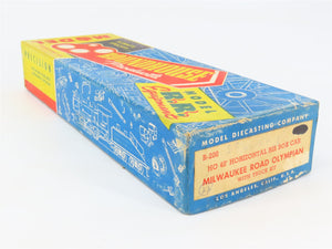 HO Scale Roundhouse Kit B-200 MILW Milwaukee Road 40' Single Door Box Car #18512