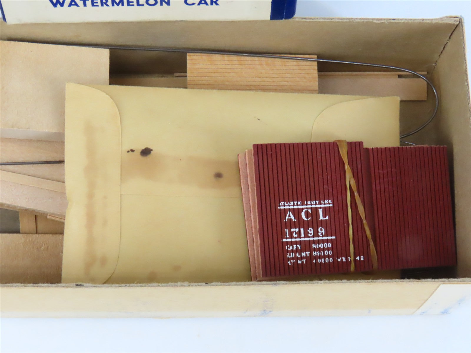 HO Ambroid Kit K-3 ACL Atlantic Coast Line Watermelon Ventilated Box Car #17199
