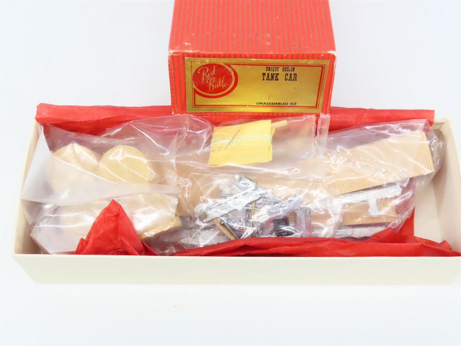 HO Scale REDBALL Kit Unpainted Pickle Tank Car