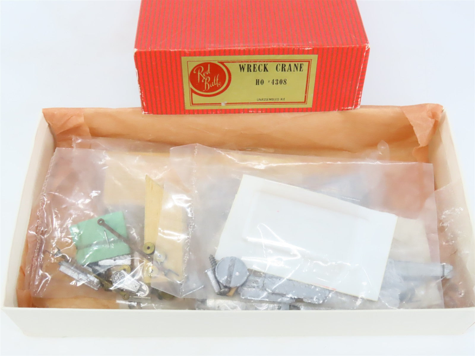 HO Scale REDBALL Kit 4308 Unpainted 200-Ton Wreck Crane