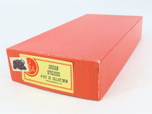 HO Scale REDBALL Kit 4317 Unpainted Ballast / Snow Jordan Spreader Car