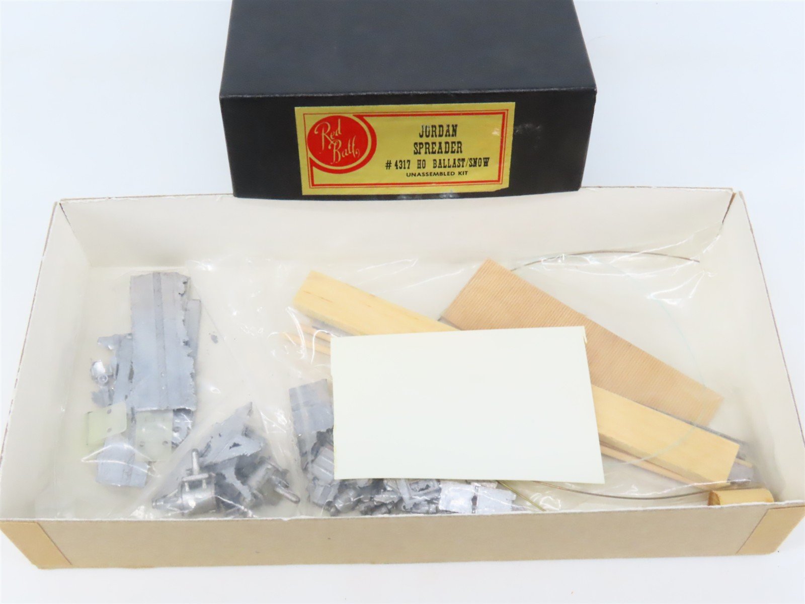 HO Scale REDBALL Kit #4317 Unpainted Ballast / Snow Jordan Spreader Car