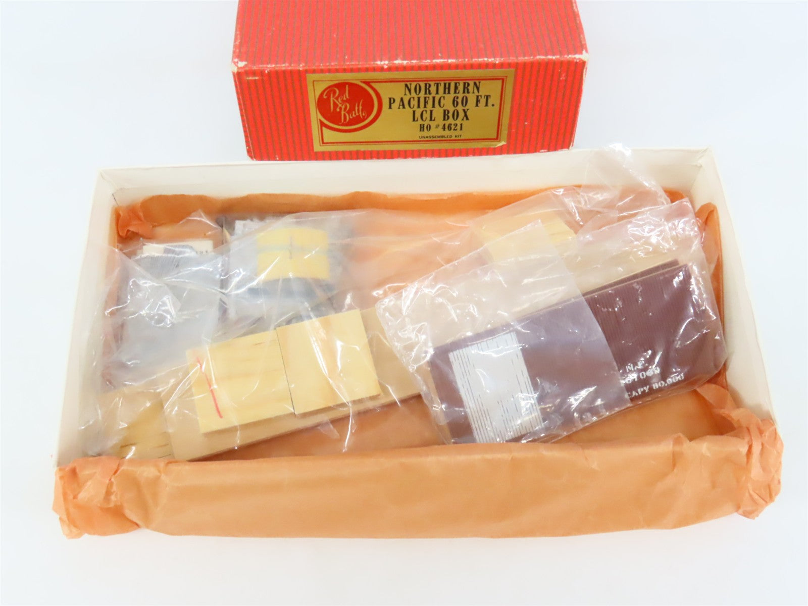 HO Scale REDBALL Kit #4621 NP Northern Pacific Railroad 60' Box Car #101069