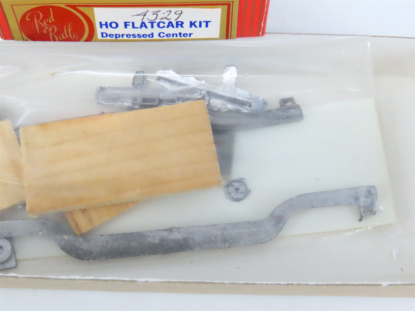 HO Scale REDBALL Kit 4329 Unpainted 36' Depressed Center Flat Car