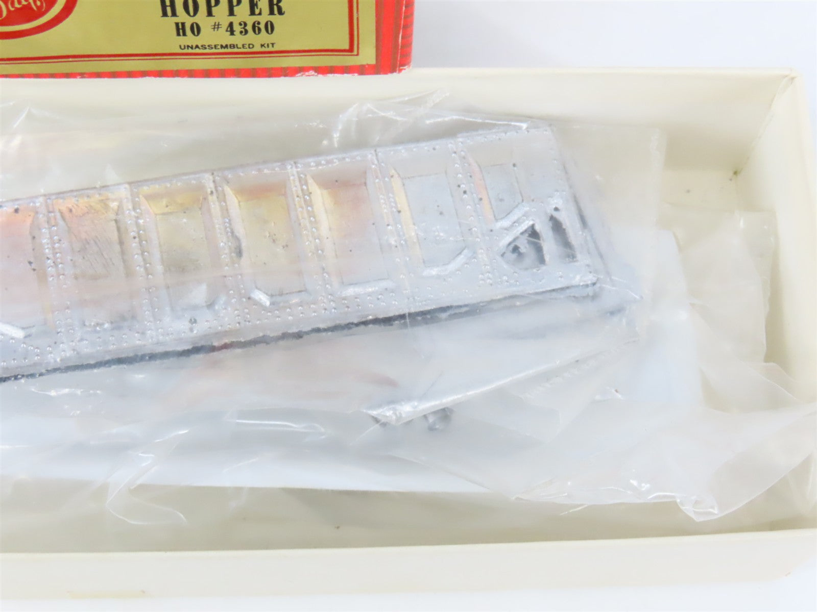 HO Scale REDBALL Kit #4360 Wabash Panel-Side 2-Bay Hopper