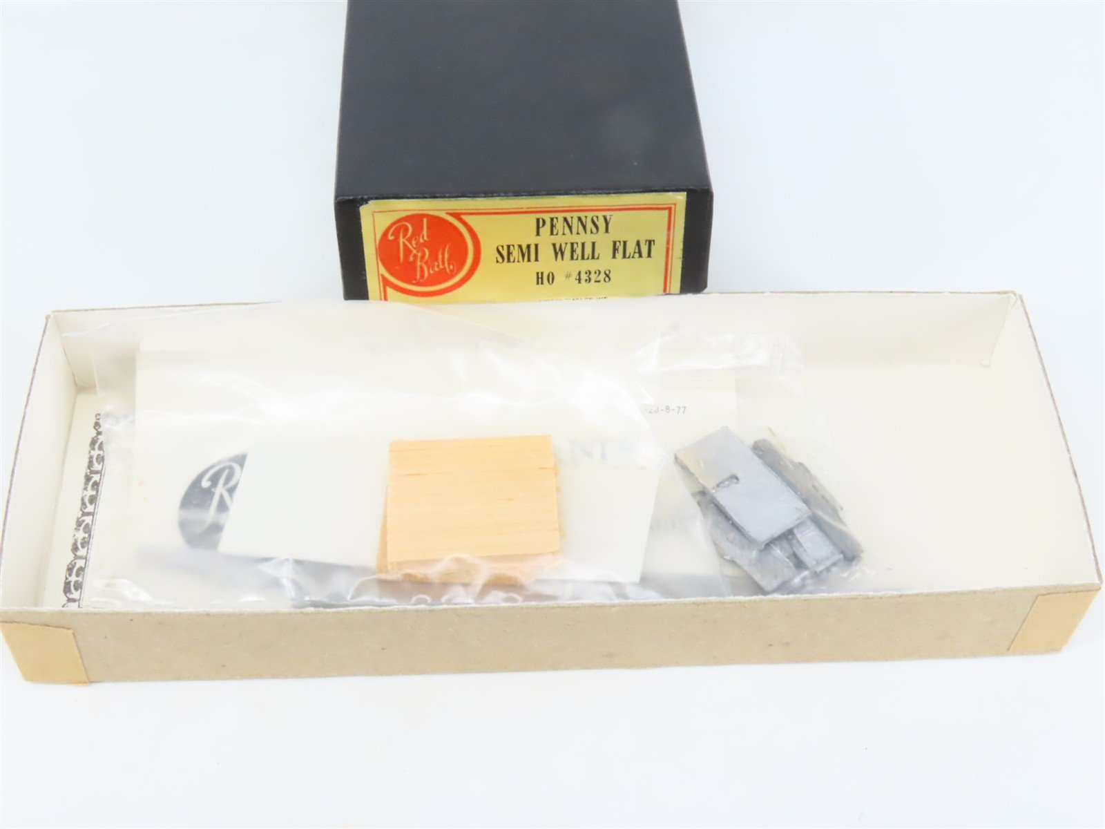 HO Scale REDBALL Kit #4328 Pennsylvania Semi Well Flat Car