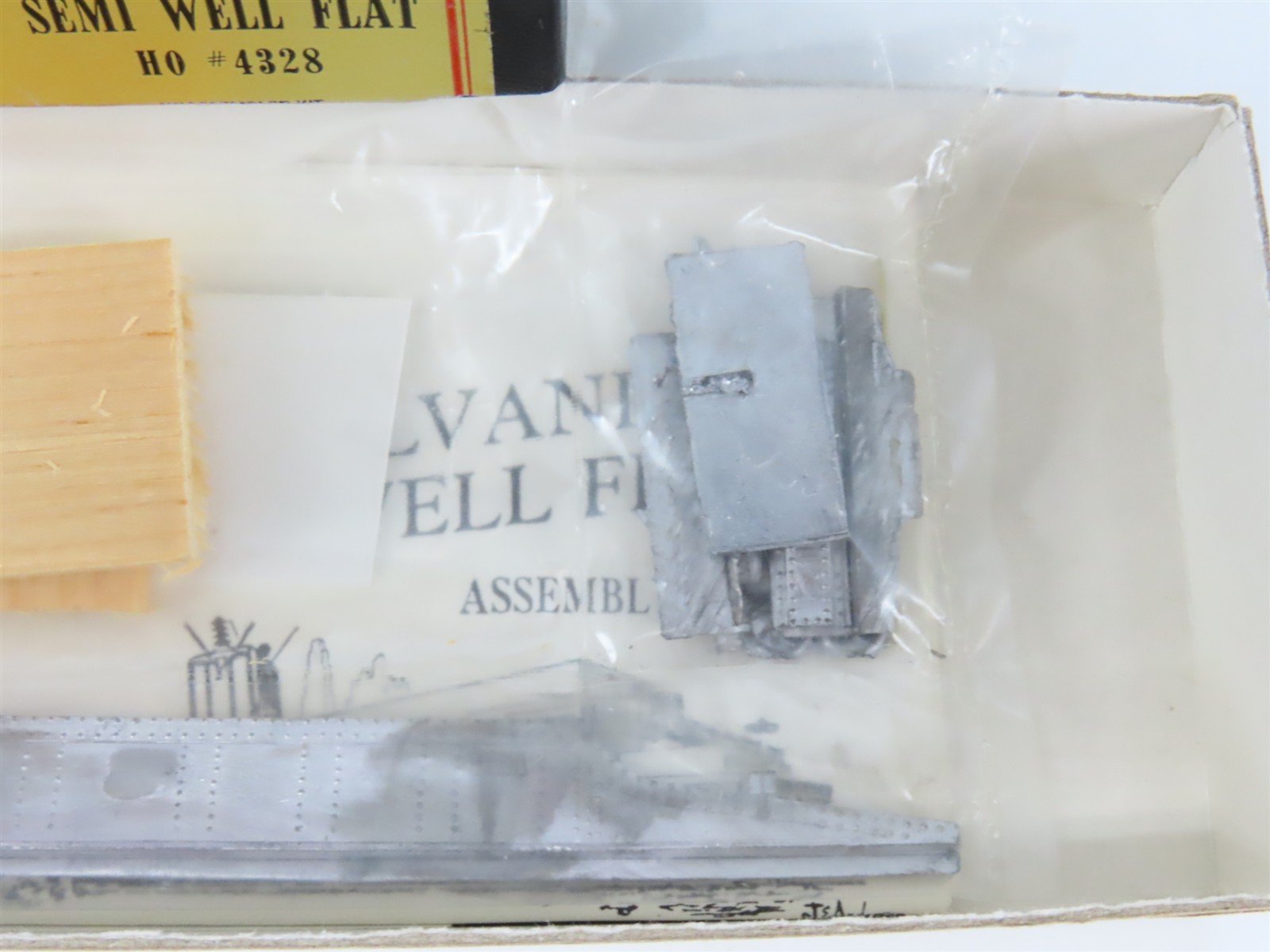 HO Scale REDBALL Kit #4328 Pennsylvania Semi Well Flat Car