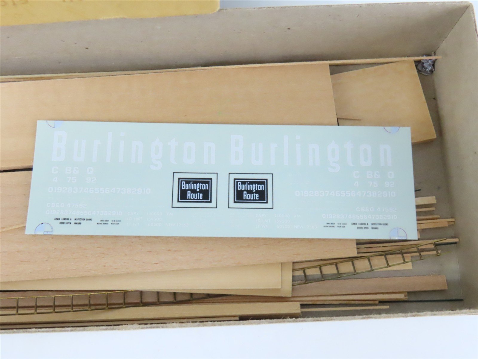 HO Scale Gloor Craft Models Kit 319 CB&Q Burlington 50' Grain Loading Box Car