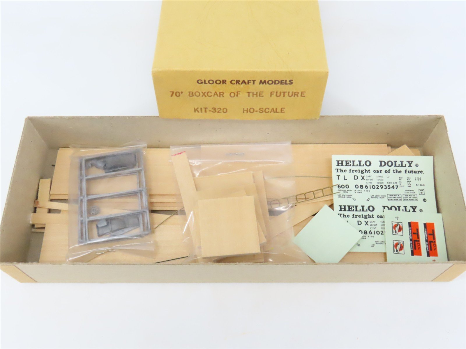 HO Scale Gloor Craft Models Kit 320 TLDX Hello Dolly 70' Lumber Box Car