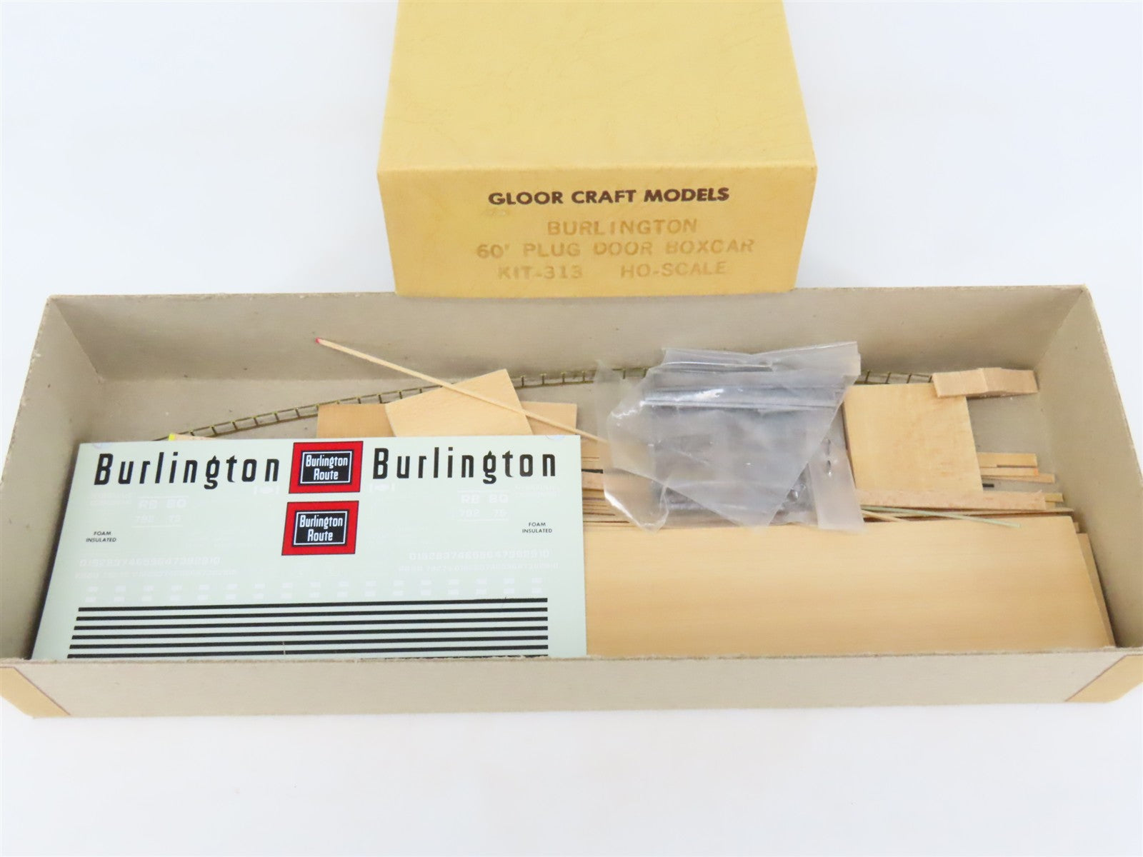 HO Scale Gloor Craft Models Kit 313 RBBQ Burlington Route 60' Plug Door Box Car