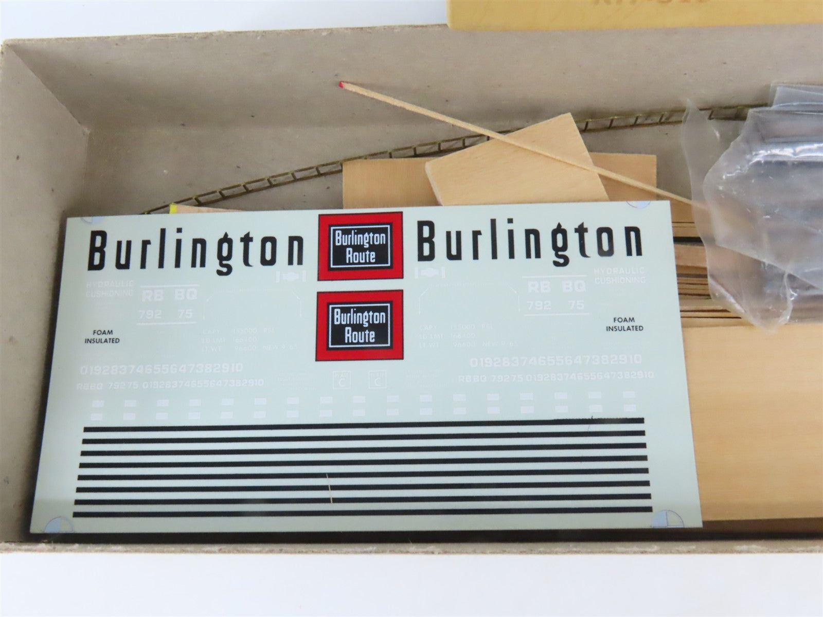 HO Scale Gloor Craft Models Kit 313 RBBQ Burlington Route 60' Plug Door Box Car