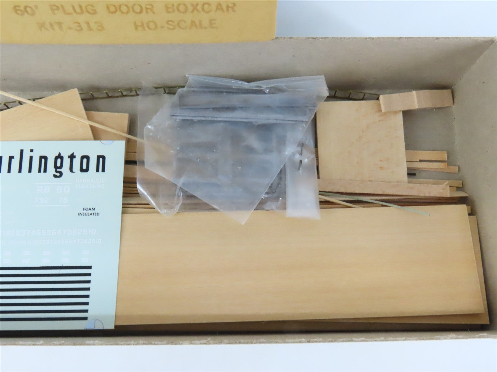HO Scale Gloor Craft Models Kit 313 RBBQ Burlington Route 60' Plug Door Box Car