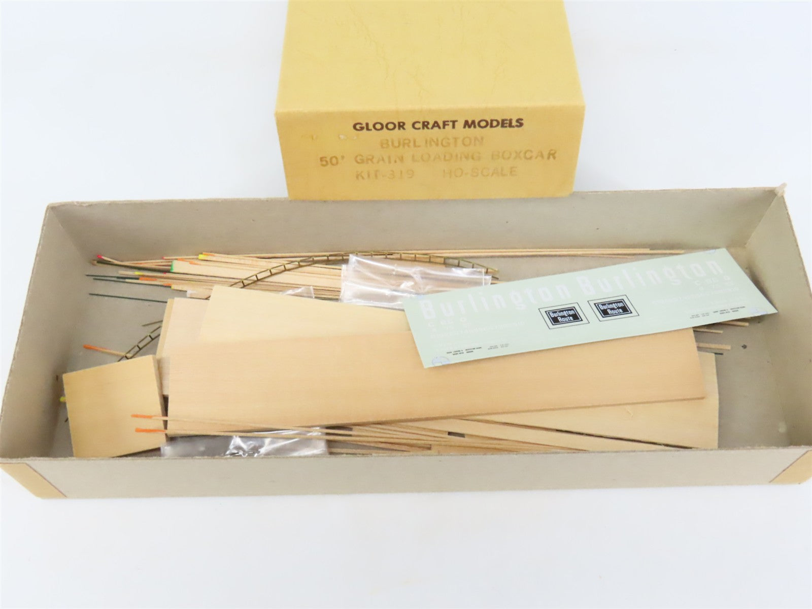 HO Gloor Craft Models Kit 319 CB&Q Burlington Route 50' Grain Loading Box Car