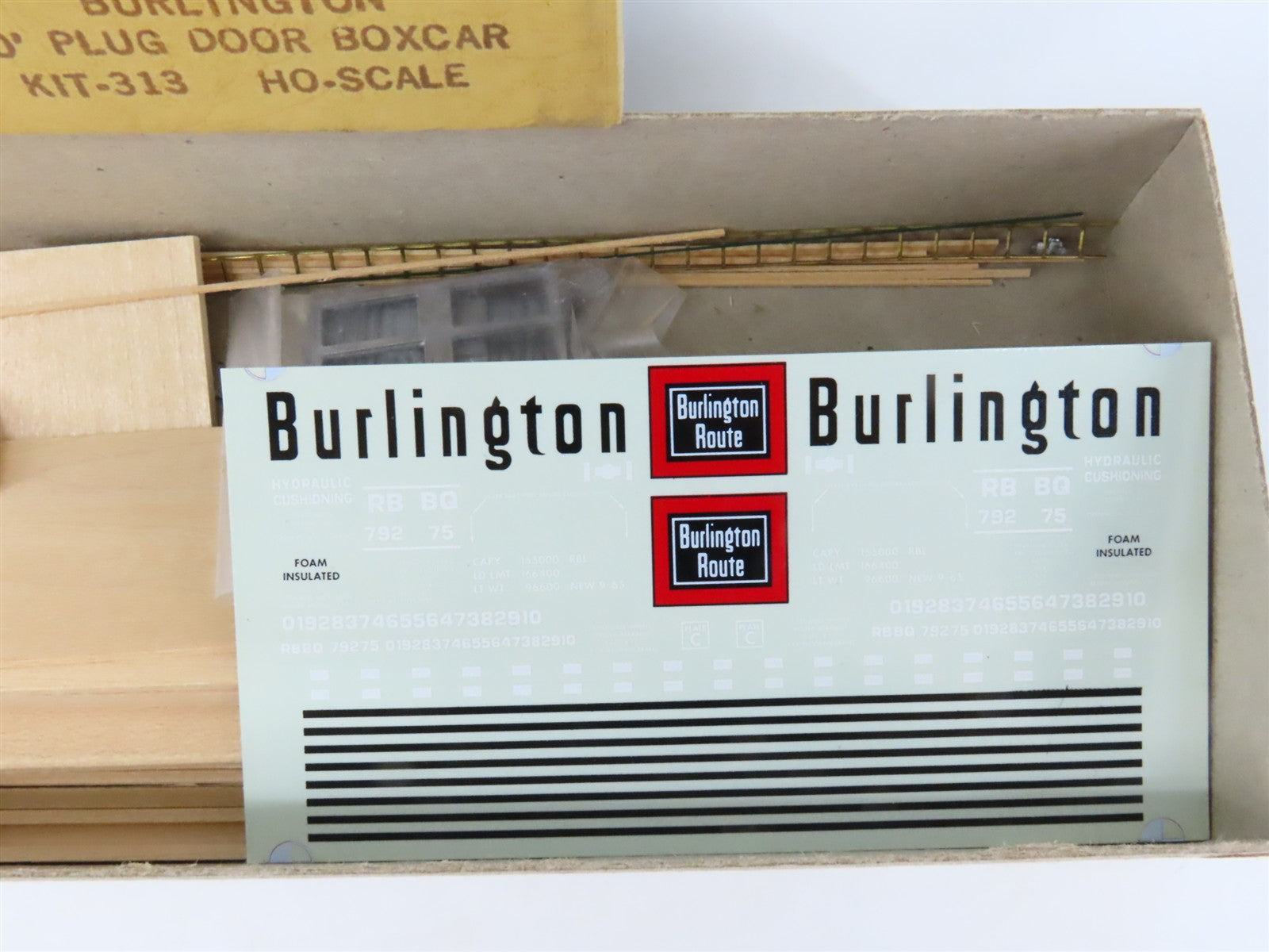 HO Scale Gloor Craft Models Kit 313 RBBQ Burlington Route 60' Plug Door Box Car