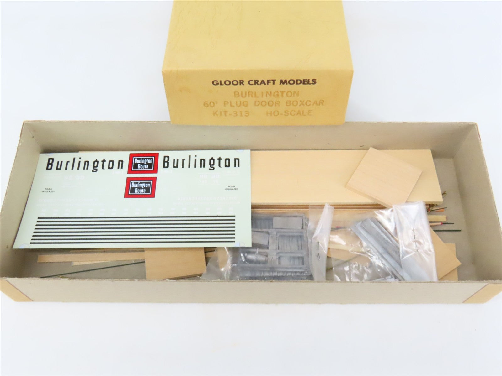 HO Scale Gloor Craft Models Kit 313 RBBQ Burlington Route 60' Plug Door Box Car
