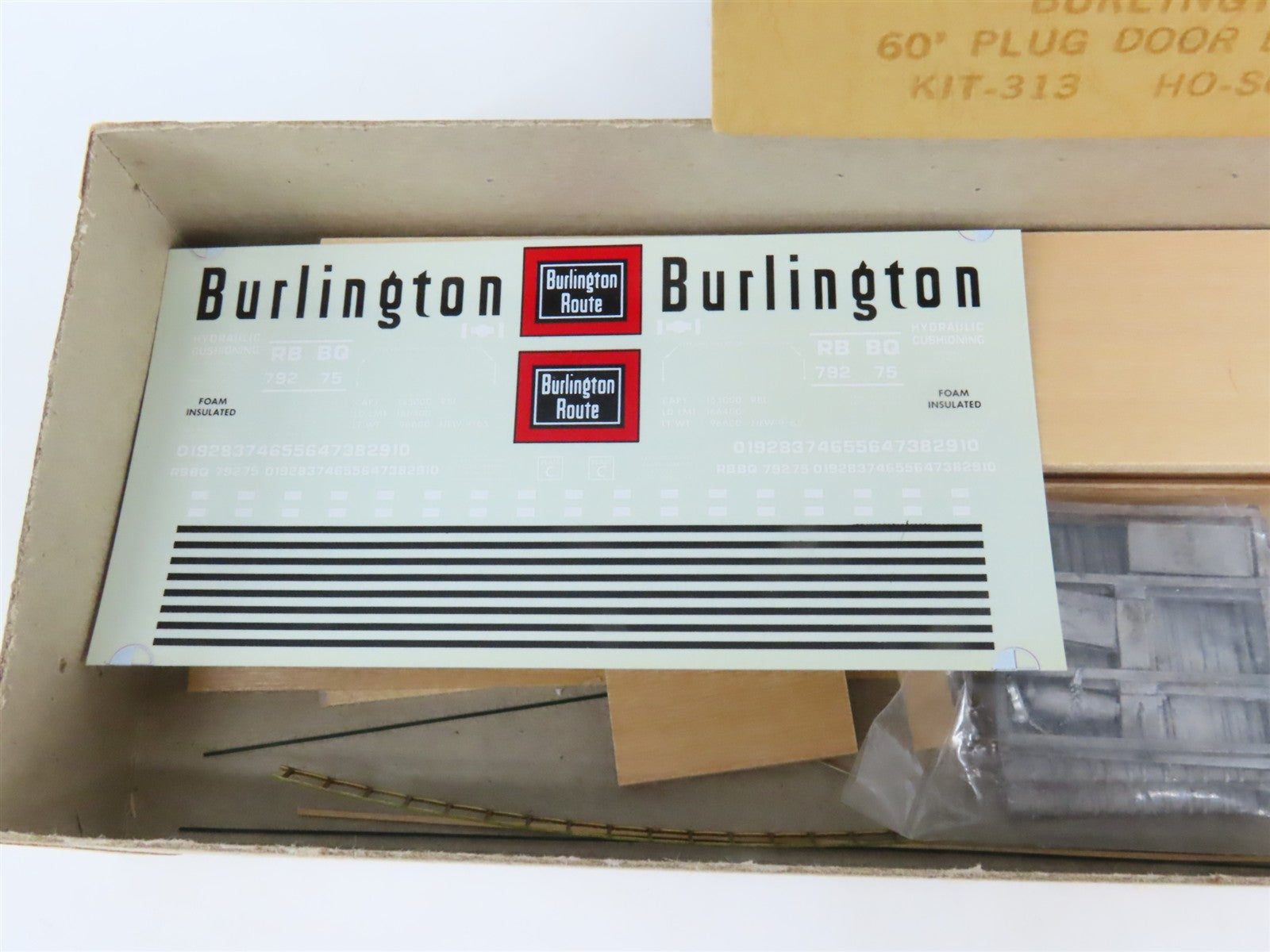 HO Scale Gloor Craft Models Kit 313 RBBQ Burlington Route 60' Plug Door Box Car