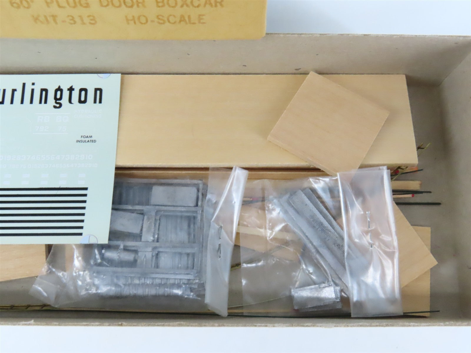 HO Scale Gloor Craft Models Kit 313 RBBQ Burlington Route 60' Plug Door Box Car