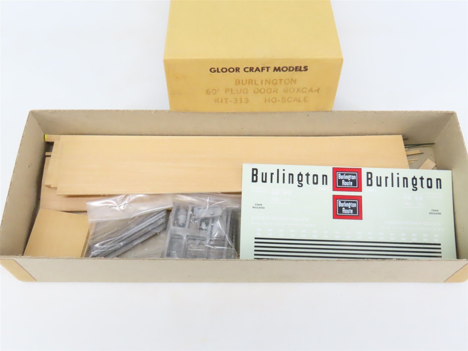 HO Scale Gloor Craft Models Kit 313 RBBQ Burlington Route 60' Plug Door Box Car