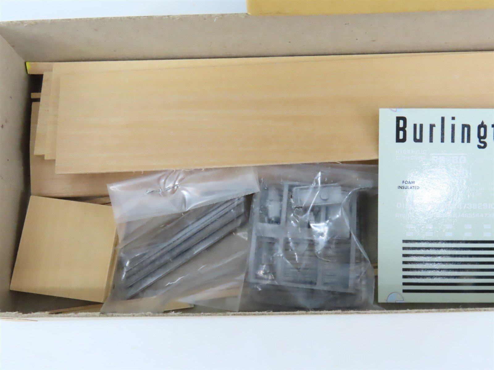 HO Scale Gloor Craft Models Kit 313 RBBQ Burlington Route 60' Plug Door Box Car