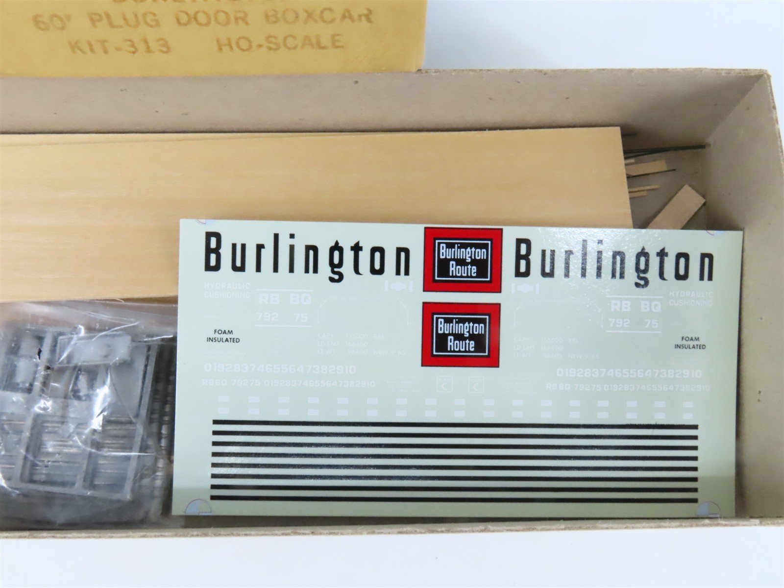 HO Scale Gloor Craft Models Kit 313 RBBQ Burlington Route 60' Plug Door Box Car