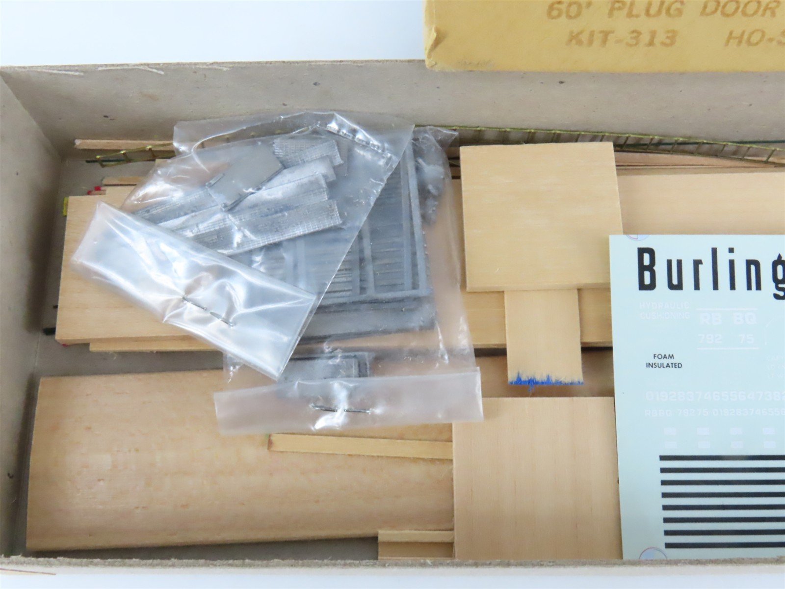HO Scale Gloor Craft Models Kit 313 RBBQ Burlington Route 60' Plug Door Box Car