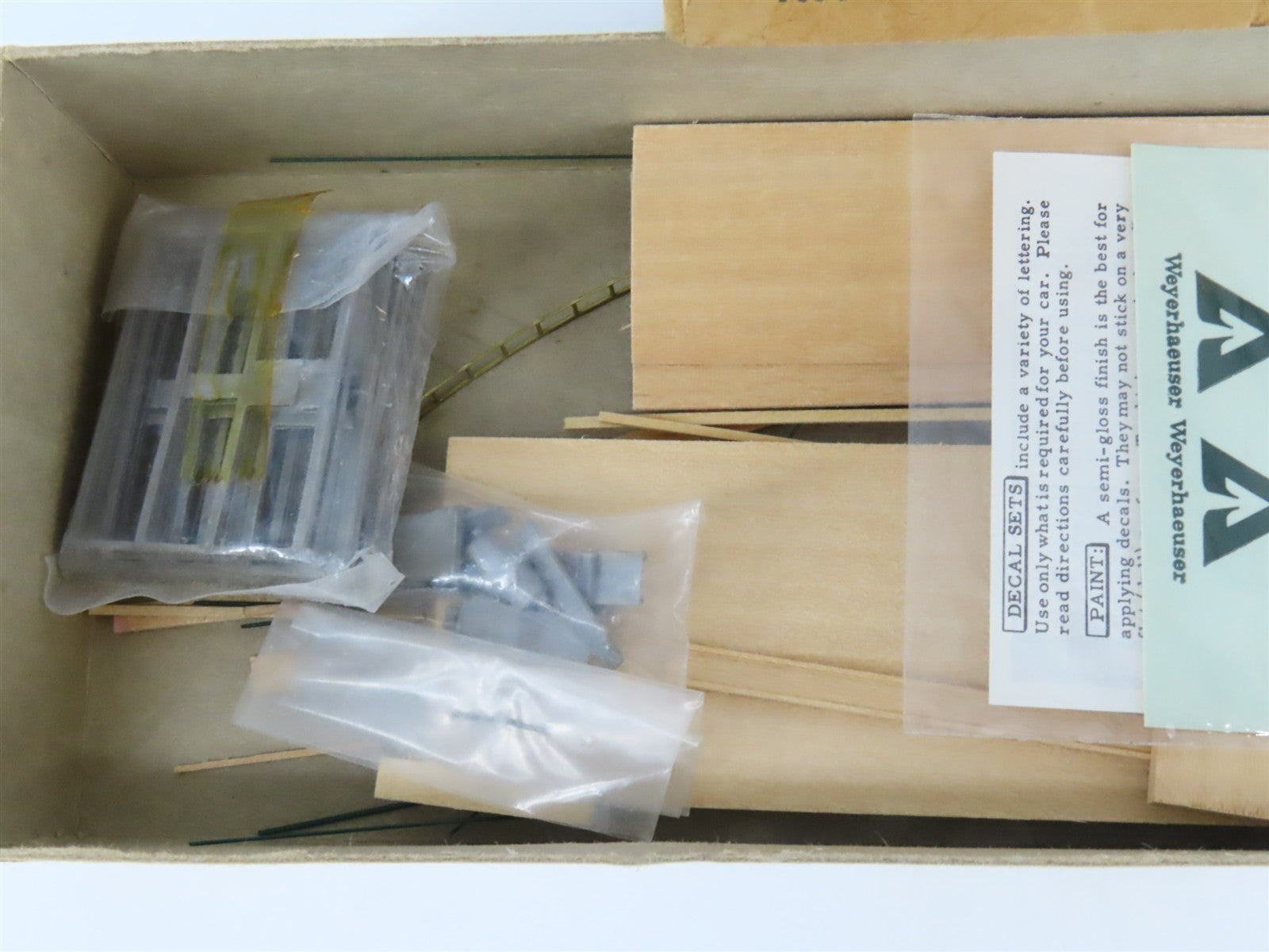 HO Scale Gloor Craft Models Kit 346 LUNX Weyerhaeuser All Door Box Car