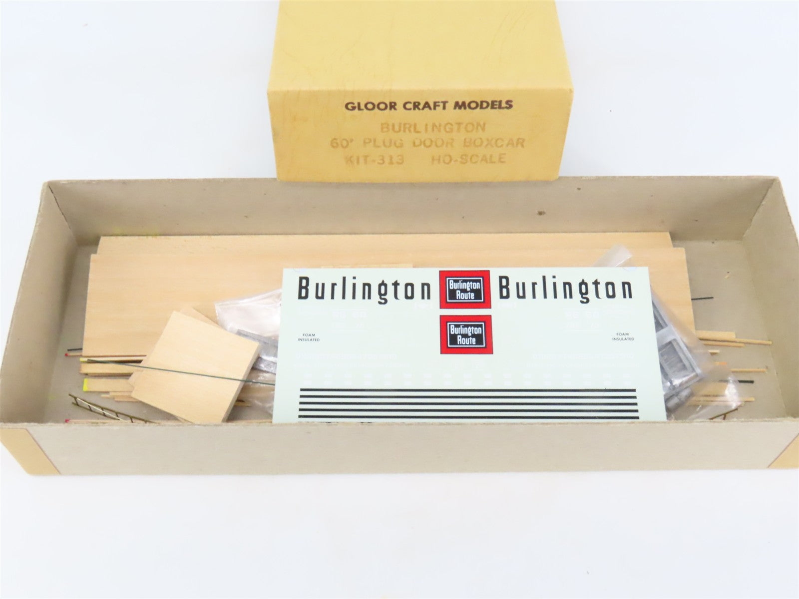 HO Scale Gloor Craft Models Kit 313 RBBQ Burlington Route 60' Plug Door Box Car