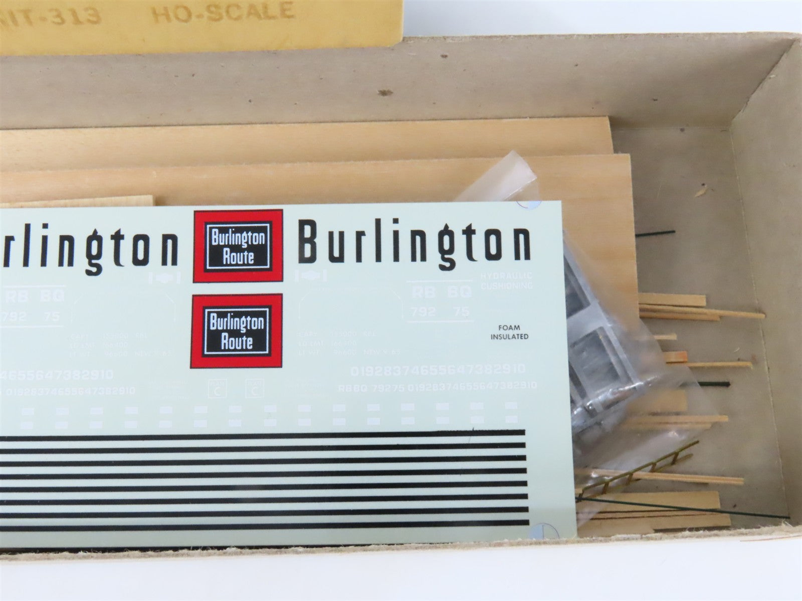 HO Scale Gloor Craft Models Kit 313 RBBQ Burlington Route 60' Plug Door Box Car