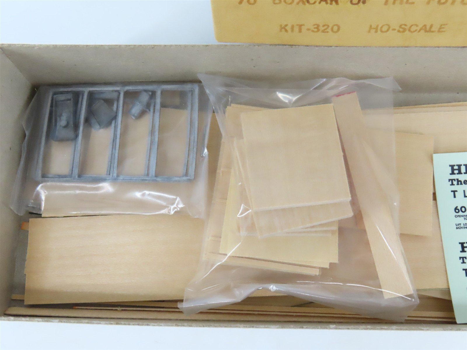 HO Scale Gloor Craft Models Kit 320 TLDX Hello Dolly 70' Lumber Box Car