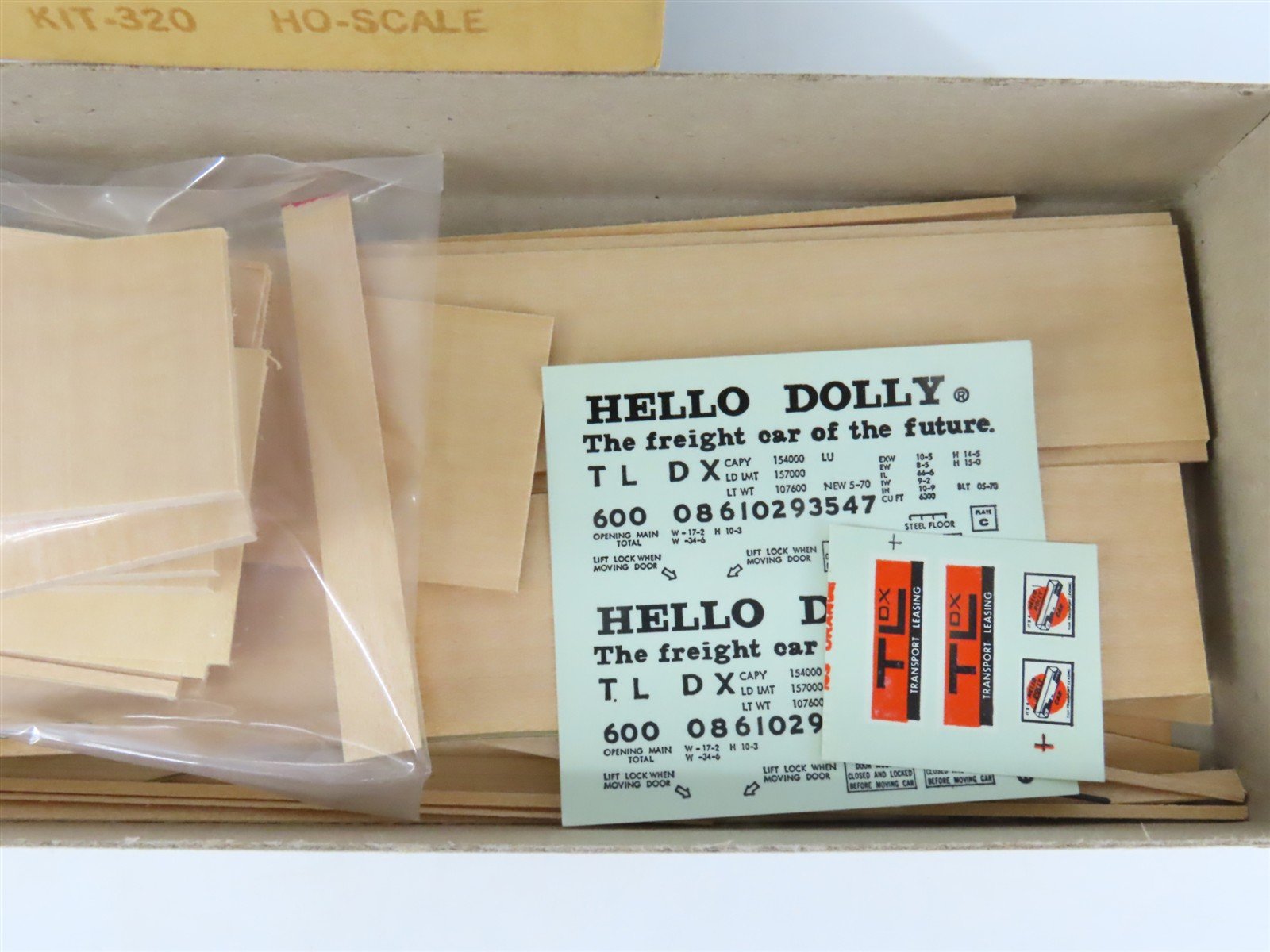 HO Scale Gloor Craft Models Kit 320 TLDX Hello Dolly 70' Lumber Box Car