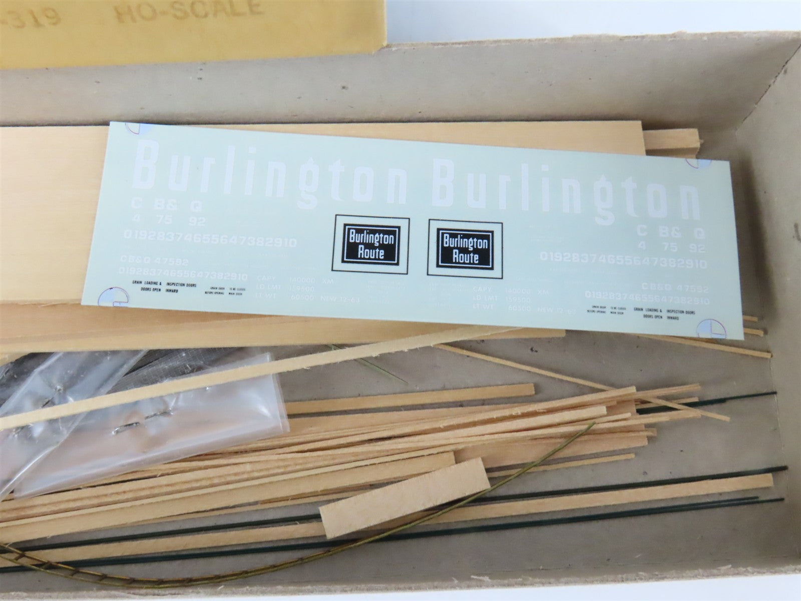 HO Gloor Craft Models Kit 319 CB&Q Burlington Route 50' Grain Loading Box Car