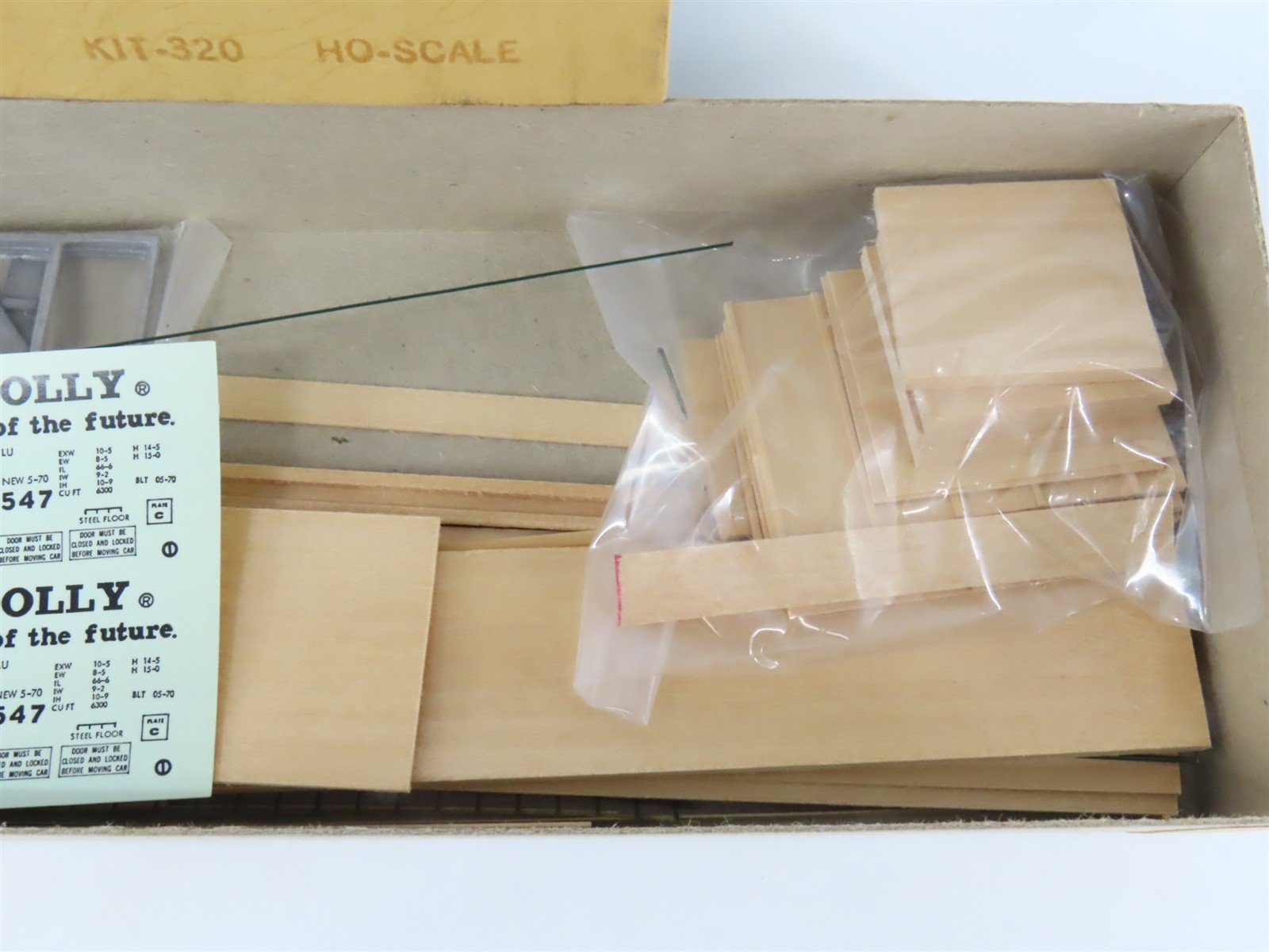 HO Scale Gloor Craft Models Kit 320 TLDX Hello Dolly 70' Lumber Box Car