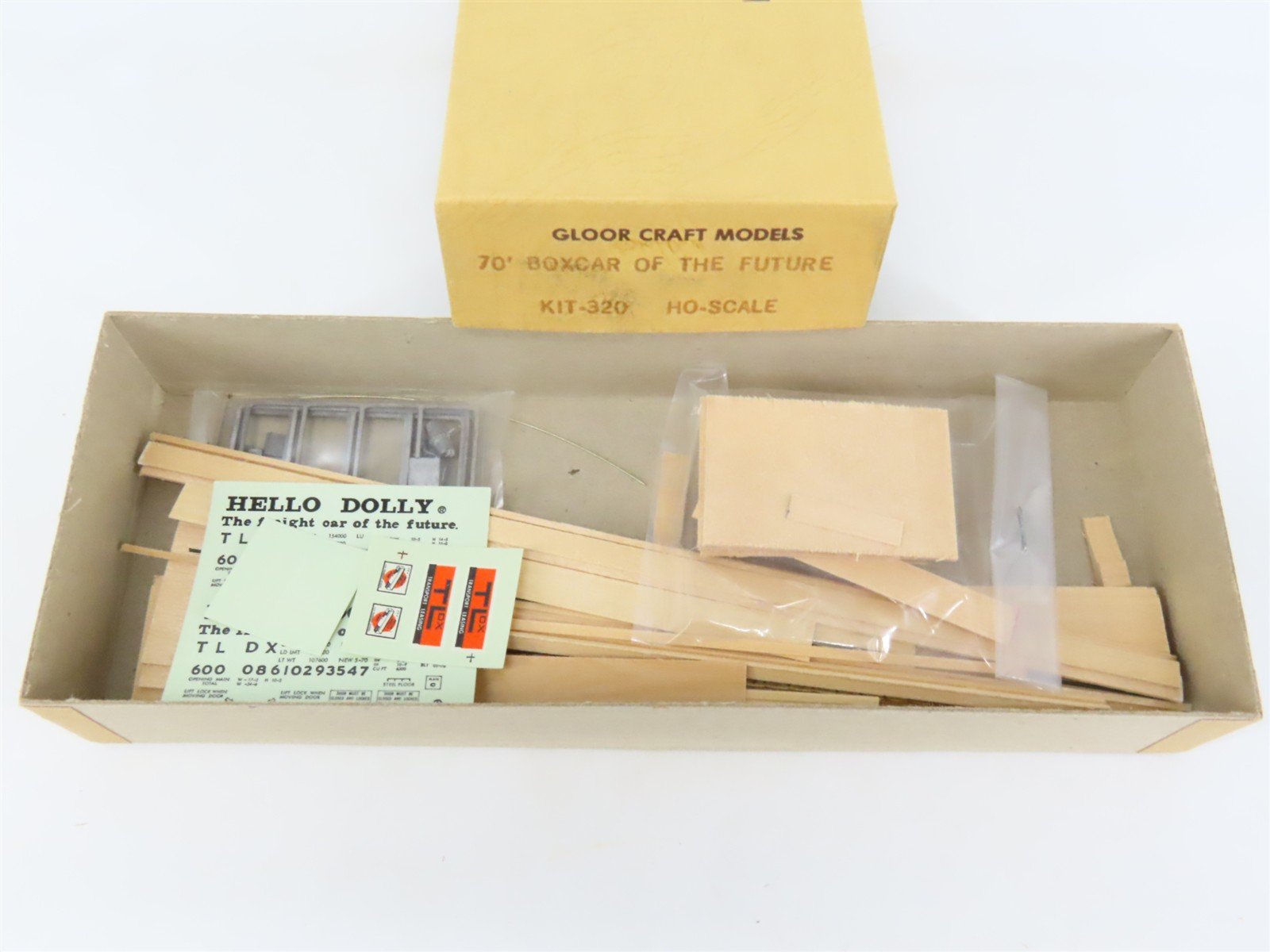 HO Scale Gloor Craft Models Kit 320 TLDX Hello Dolly 70' Lumber Box Car