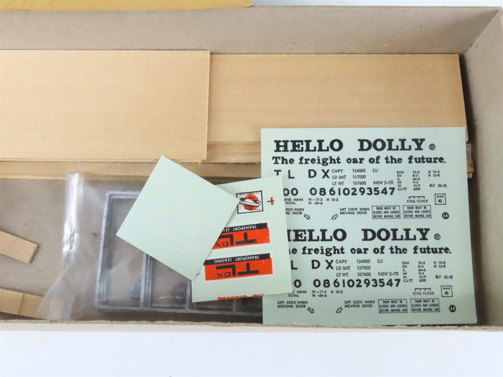 HO Scale Gloor Craft Models Kit 320 TLDX Hello Dolly 70' Lumber Box Car