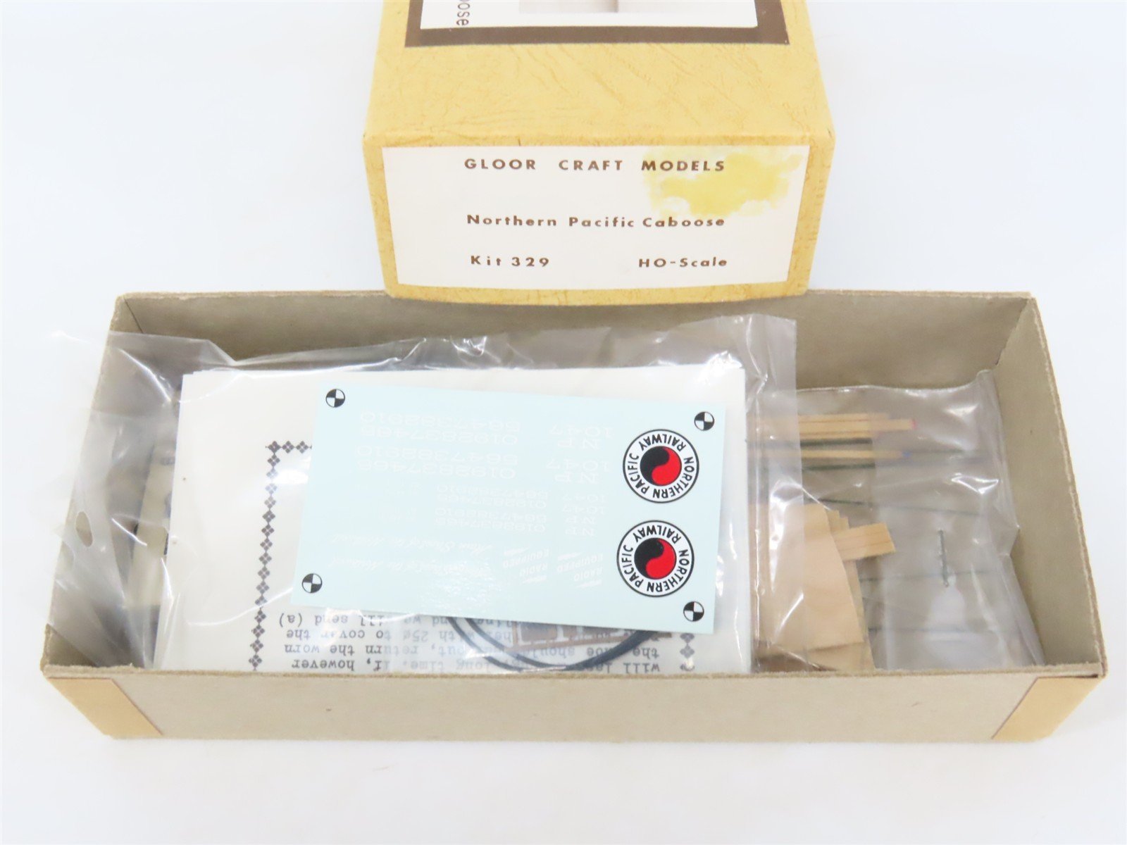 HO Scale Gloor Craft Models Kit 329 NP Northern Pacific Railroad Caboose