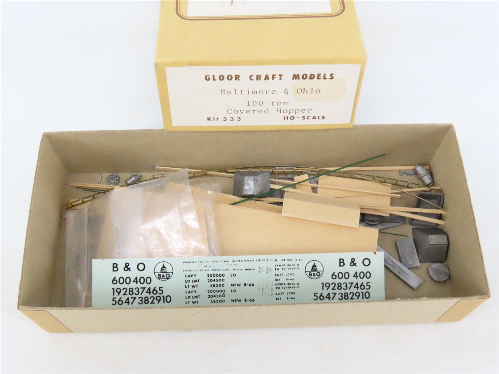 HO Scale Gloor Craft Models Kit 333 B&O Baltimore & Ohio 2-Bay Covered Hopper
