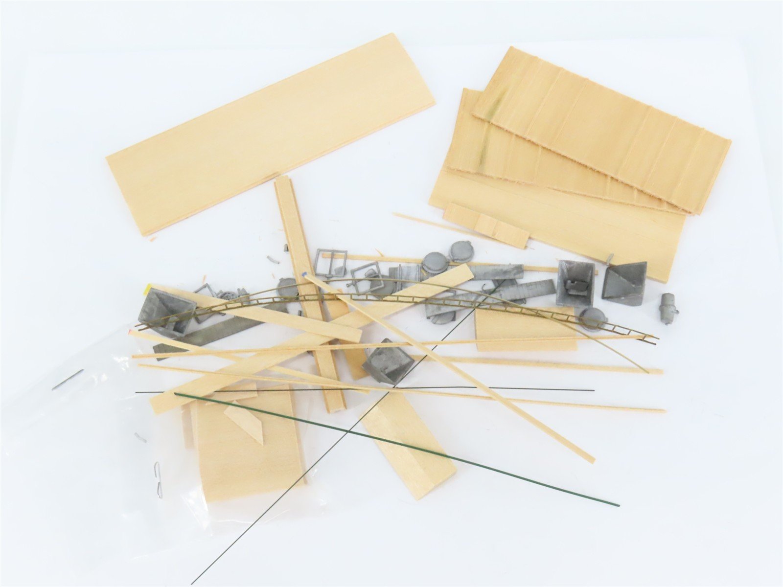 HO Scale Gloor Craft Models Kit 333 B&O Baltimore & Ohio 2-Bay Covered Hopper