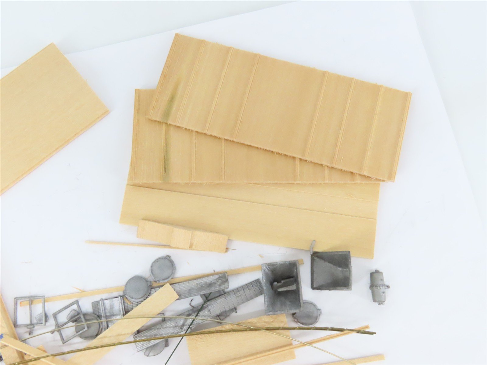 HO Scale Gloor Craft Models Kit 333 B&O Baltimore & Ohio 2-Bay Covered Hopper