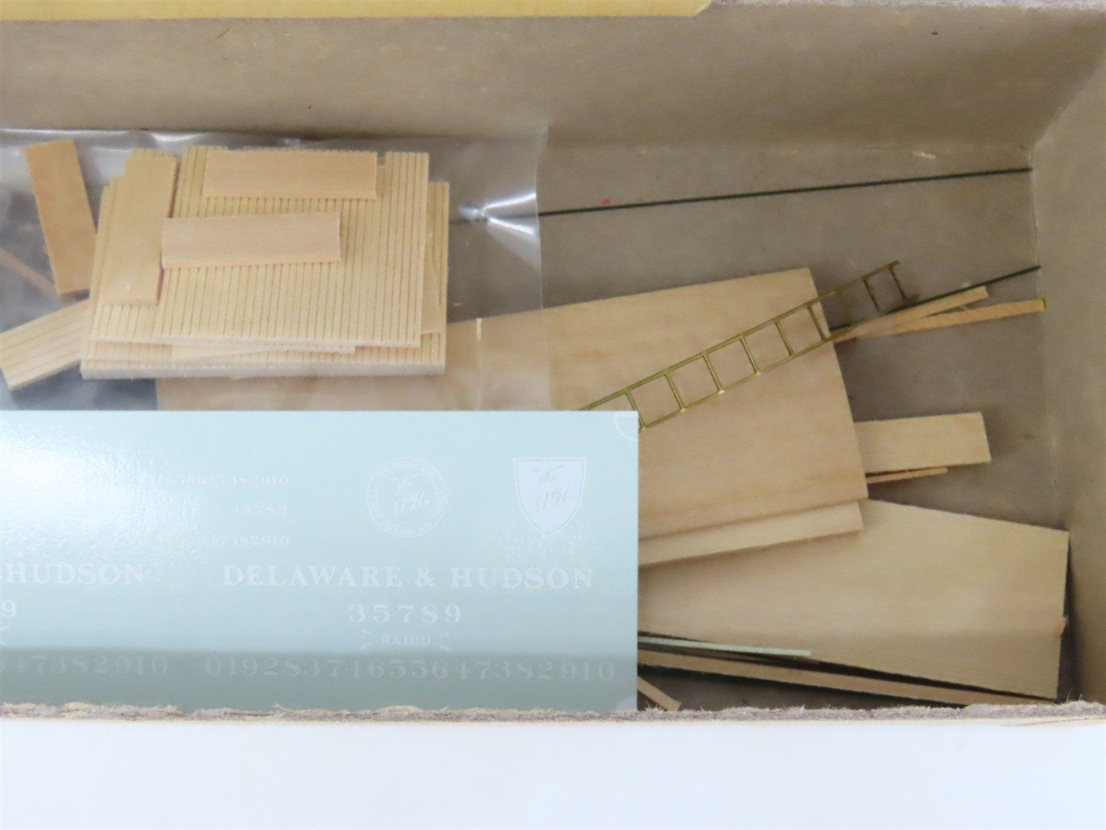 HO Scale Gloor Craft Models Kit 330 D&H Delaware & Hudson Wood Sheathed Caboose