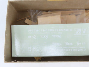 HO Gloor Craft Models Kit 332 NKP Nickel Plate Road 34' Covered 2-Bay Hopper