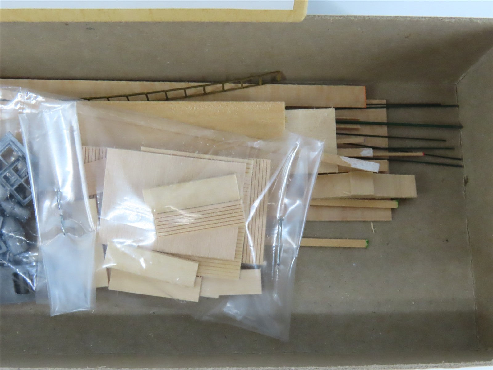 HO Scale Gloor Craft Models Kit 345 CN Canadian National Wood Sheathed Caboose