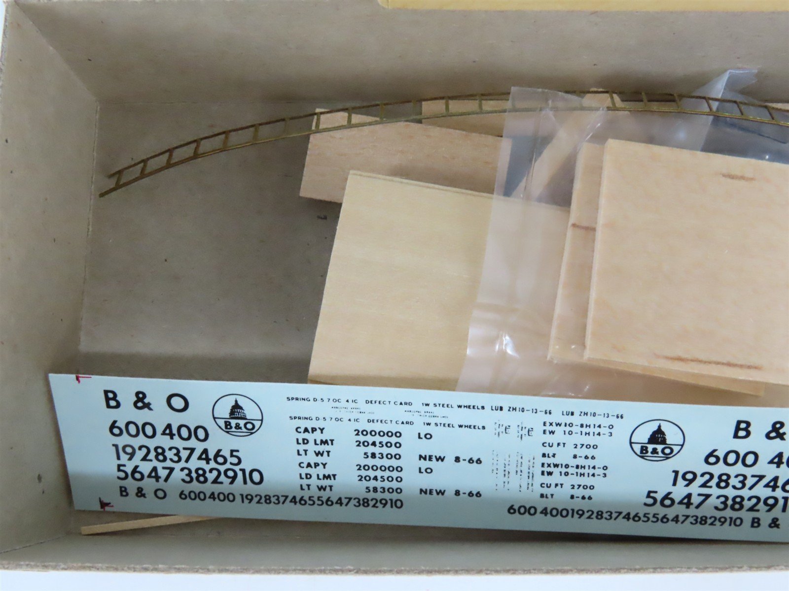 HO Scale Gloor Craft Models Kit 333 B&O Baltimore & Ohio Covered 2-Bay Hopper